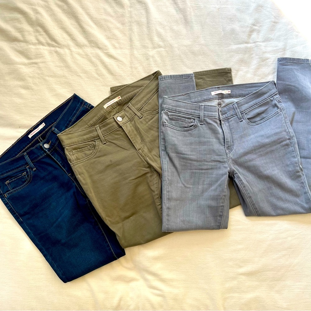 Levis | 710 Super Skinny Jeans (dark blue denim and olive green) | Size 29